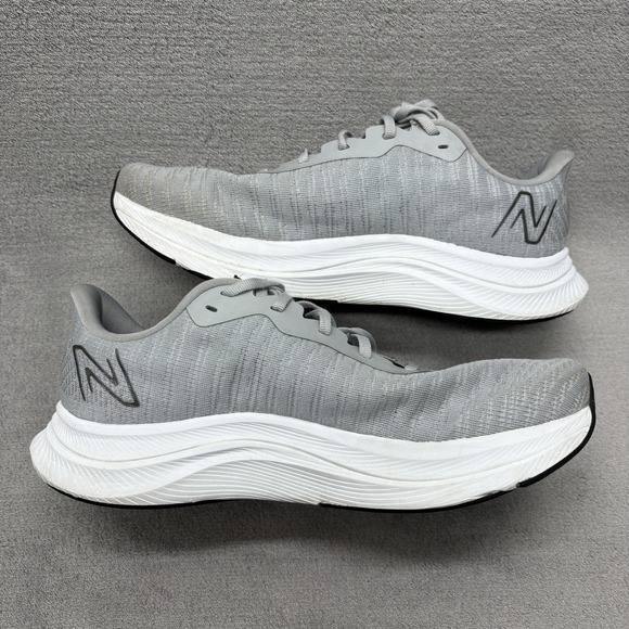 New Balance FuelCell Rebel v2 Shoes Mens Size 9.5 Gray Running Athletic‎ Wide 2E - Picture 7 of 9